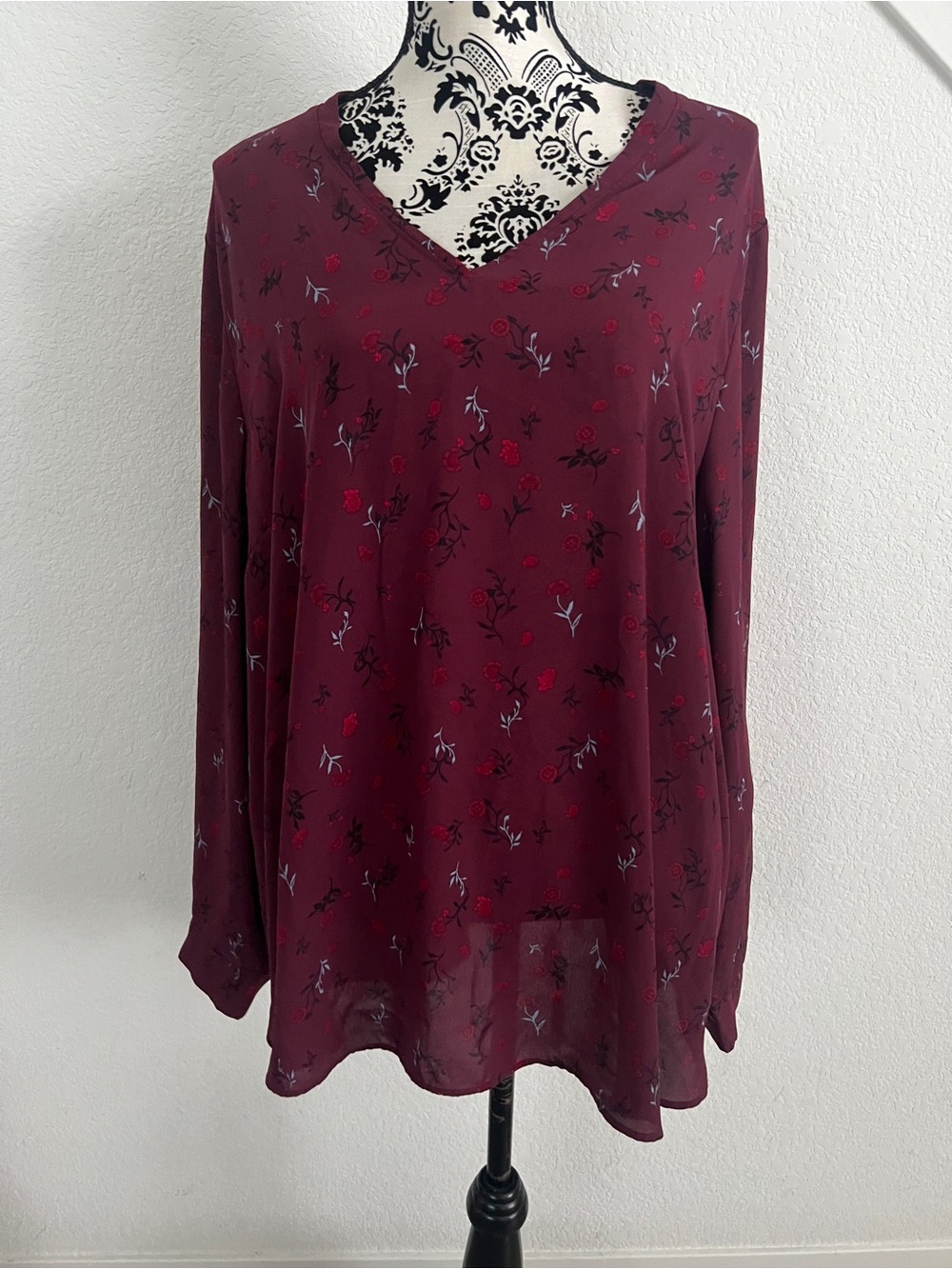 Lane Bryant Size 24 Burgundy Floral V-Neck Blouse Long Sleeve Plus Size